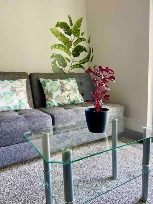Cozy & Modern - Near The Airport Apartamento *