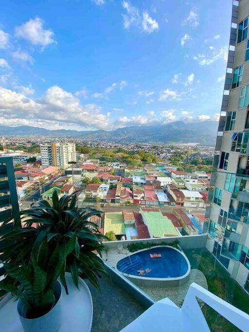 Cozy & Modern - Near The Airport San José